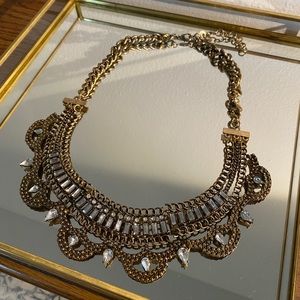 Express statement piece necklace